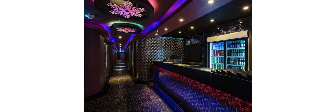Cash Studio Family Karaoke
